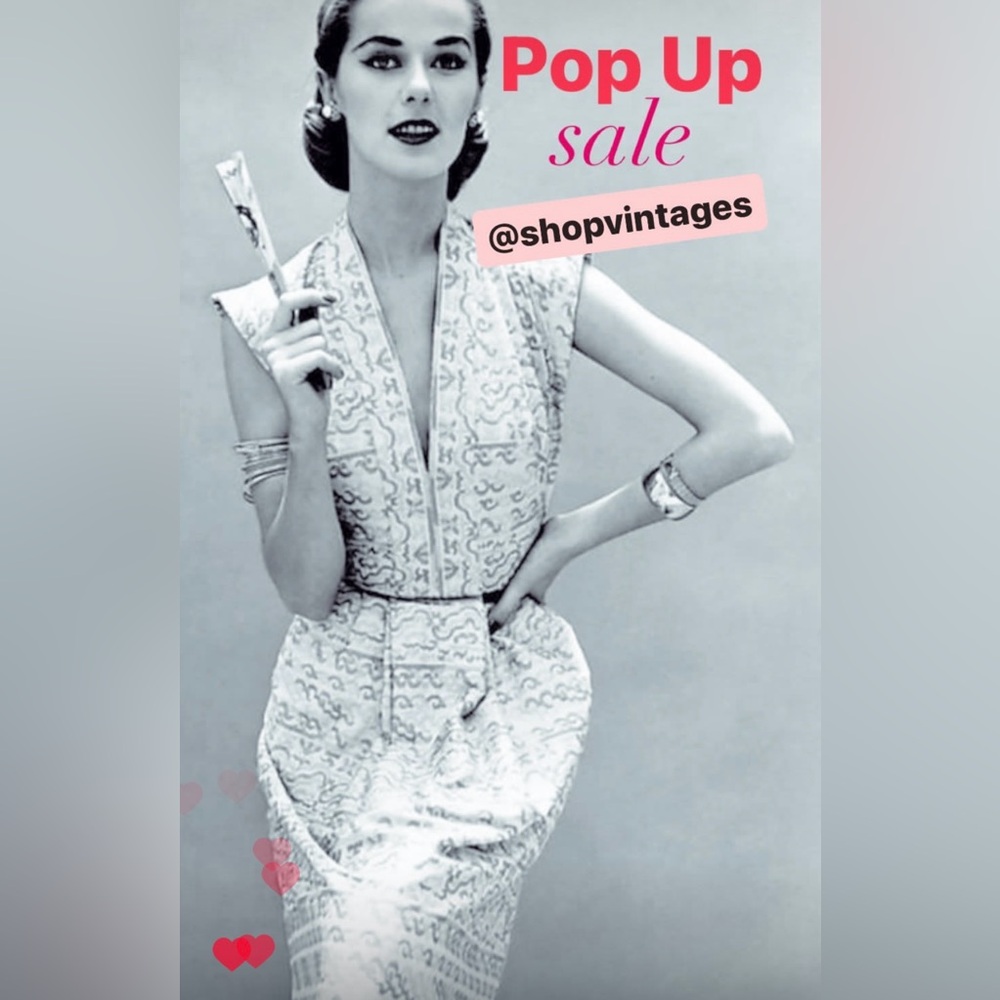 Pop-UP ⭐️LIVE⭐️Monique is LIVE!! Pop-up & LET’S SHOP🛍️ 🤍💚❤️💙 - Picture 3 of 9